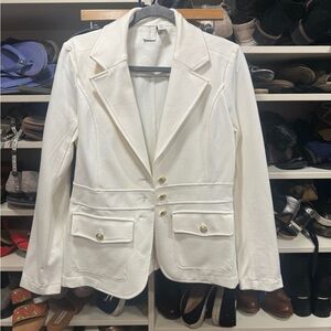 Tailored White Women's Blazer with Gold Buttons